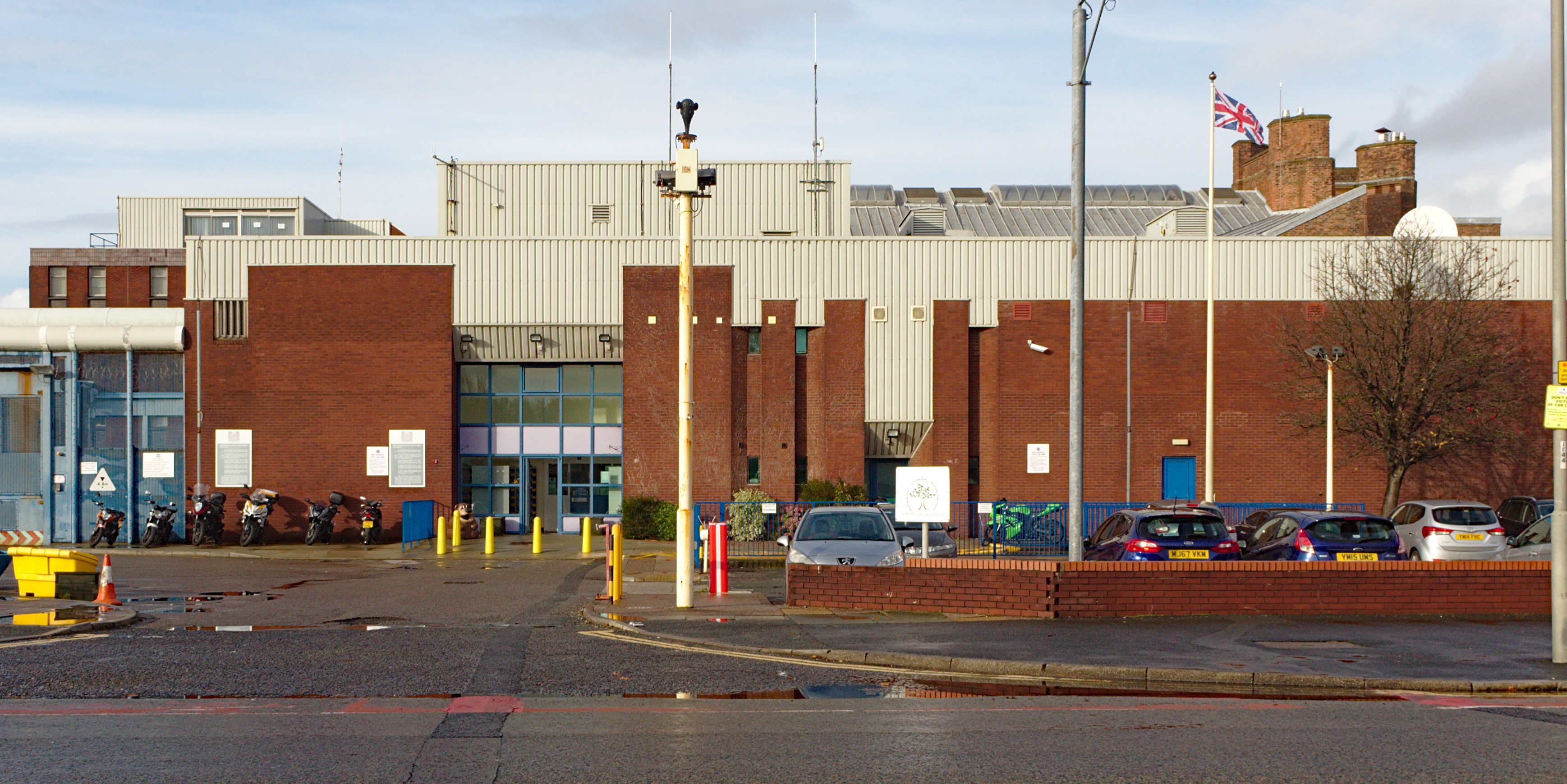 A System on the &#8216;Precipice of Failure:&#8217; Urgent Action Needed in UK to Prevent Imminent Prison Overcrowding