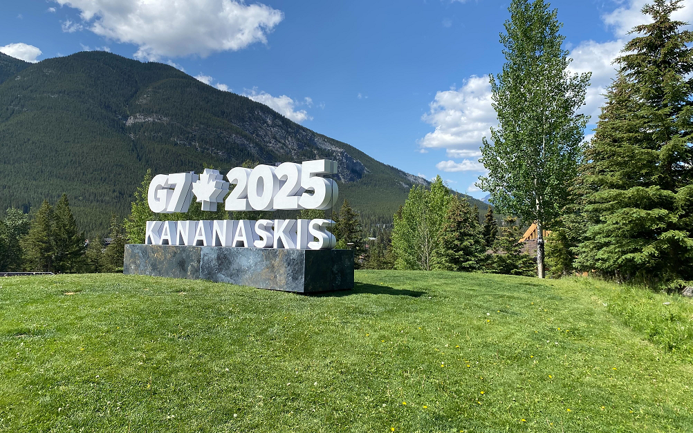 G7 dispatch (1): reaching the Summit